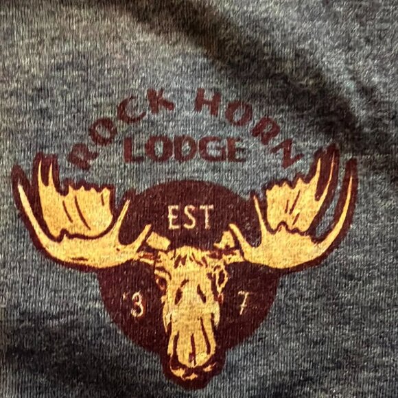 TWO Mixed Brands Men's TShirts, SIZE MEDIUM (1 Pink S/S & 1 Grey Graphic L/S) - Picture 8 of 12